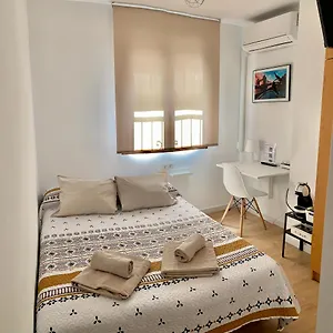 habitacion-gonzalez.hotelsinnerja.org/